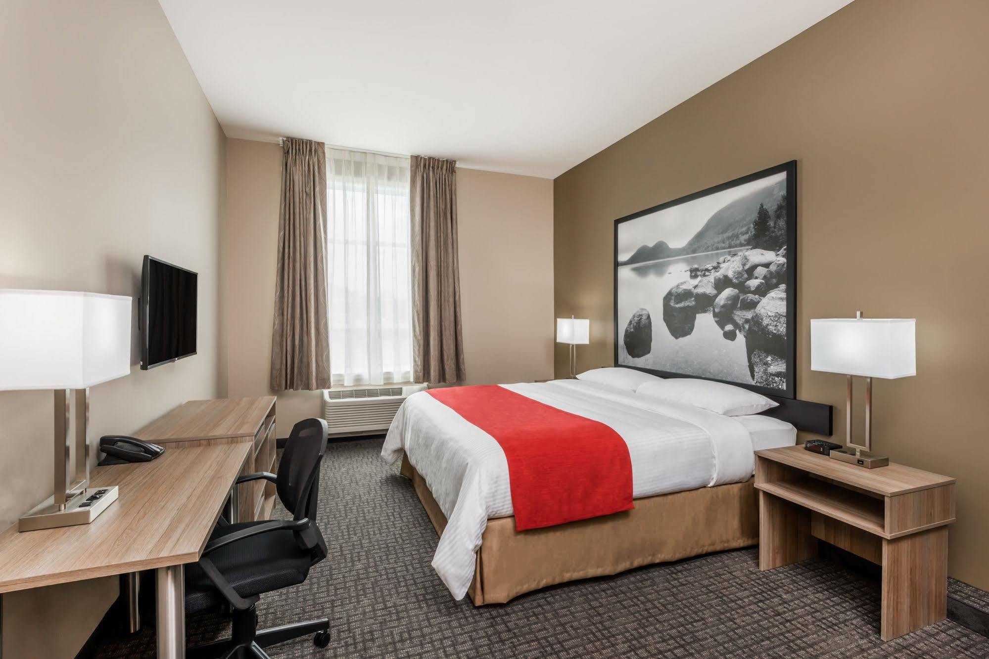 Super 8 By Wyndham Mont Laurier Mont-Laurier Exterior foto